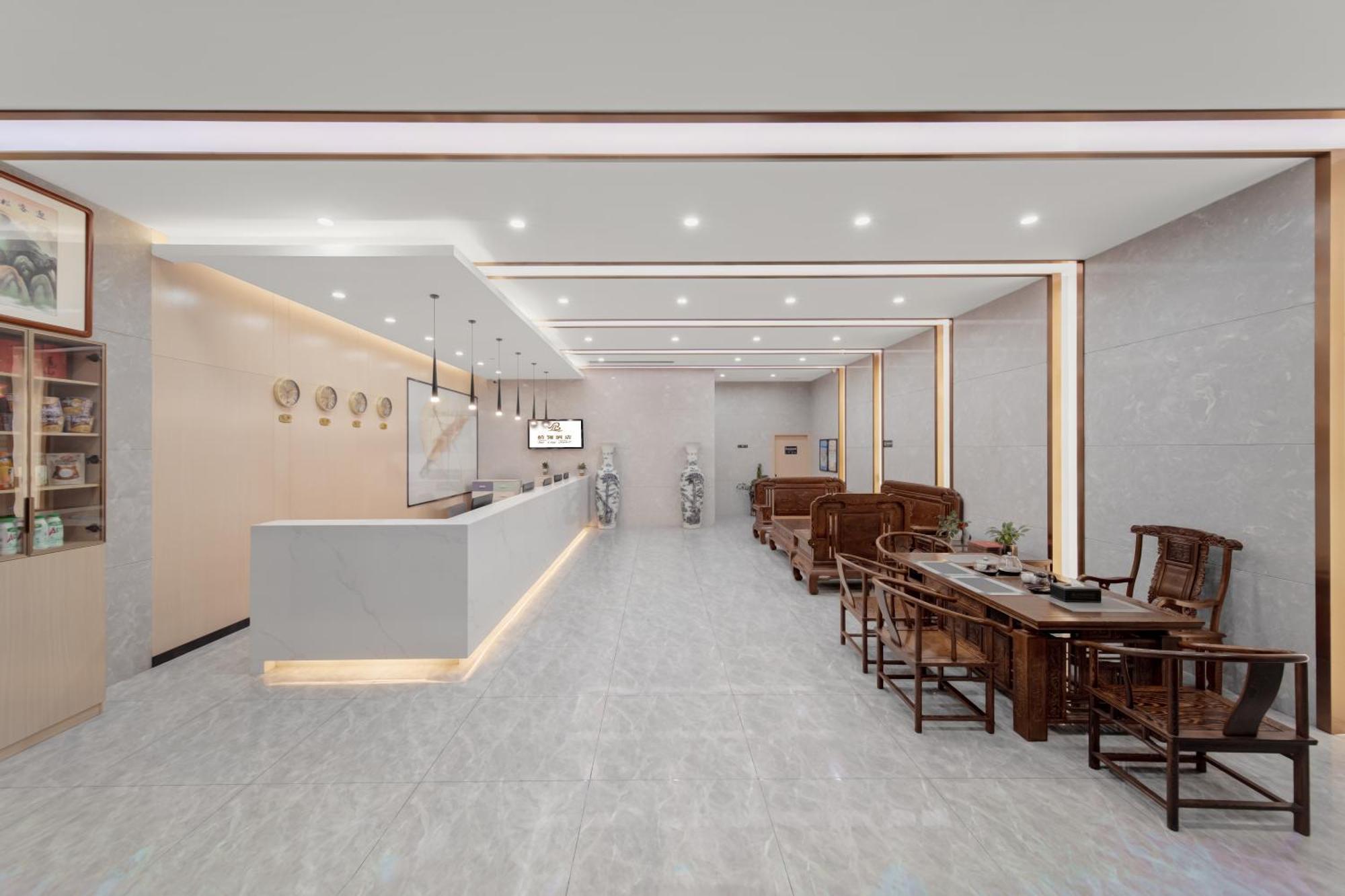 Bai Ling Hotel Nanning Buitenkant foto